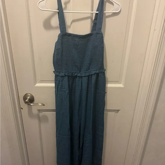 BNWT Blue Hem & Thread Smocked Jumpsuit w/ Adjustable Straps - See Photos. - Picture 4 of 7